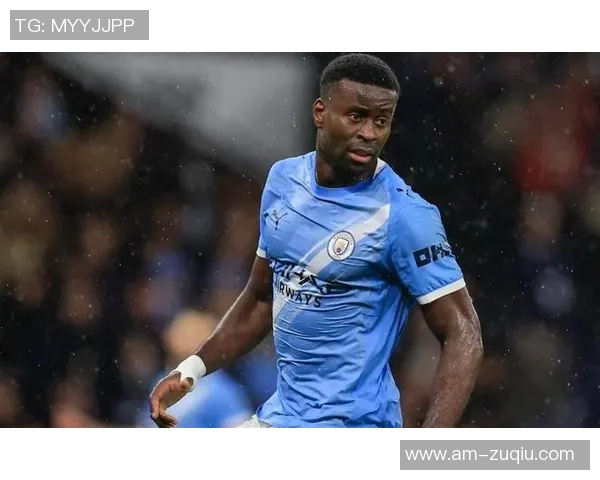 曼城官方宣布新援格伊加盟将身披15号球衣征战新赛季